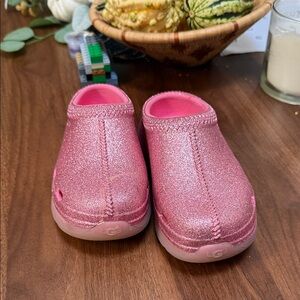 LG Kids Sparkly Pink Slippers